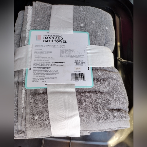 Marmalade Holiday Polar Bear 2 Piece Hand Towel & Bath Towel Set Gray - Picture 2 of 2